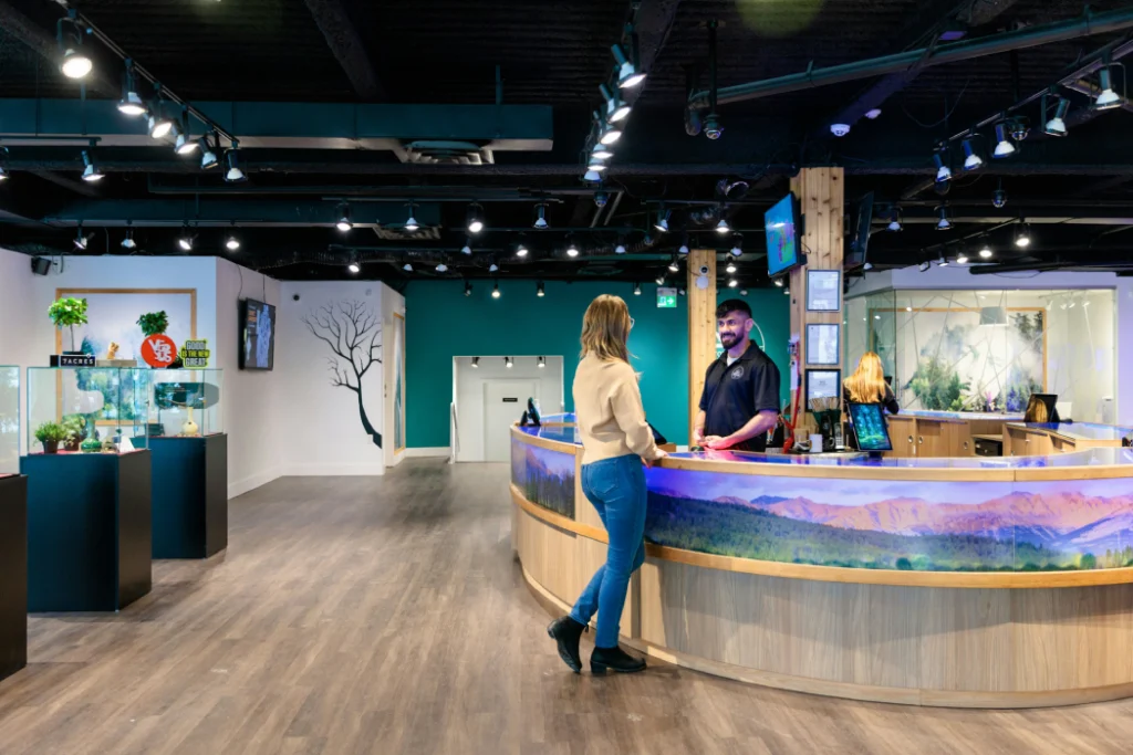 receptionist مستخدم